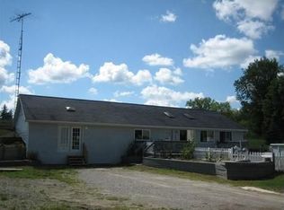 305 Park St, Camden, MI 49232