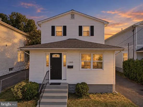 1205 N Quincy St, Arlington, VA 22201