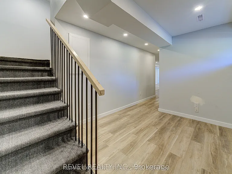 141 Wasaga Sands Dr #BASEMENT — Photo 2