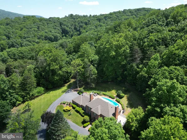 550 Locust Dale Rd, Front Royal, VA 22630