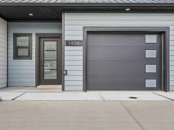 2nd image of 1406 Jonathan Wade Cir