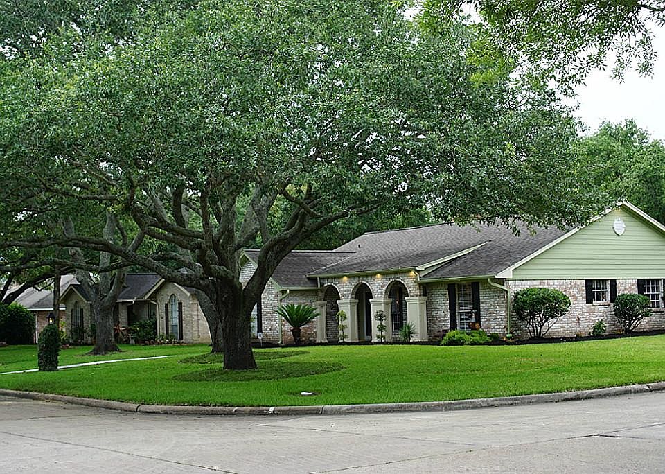 1st image of 3302 Greenridge Dr
