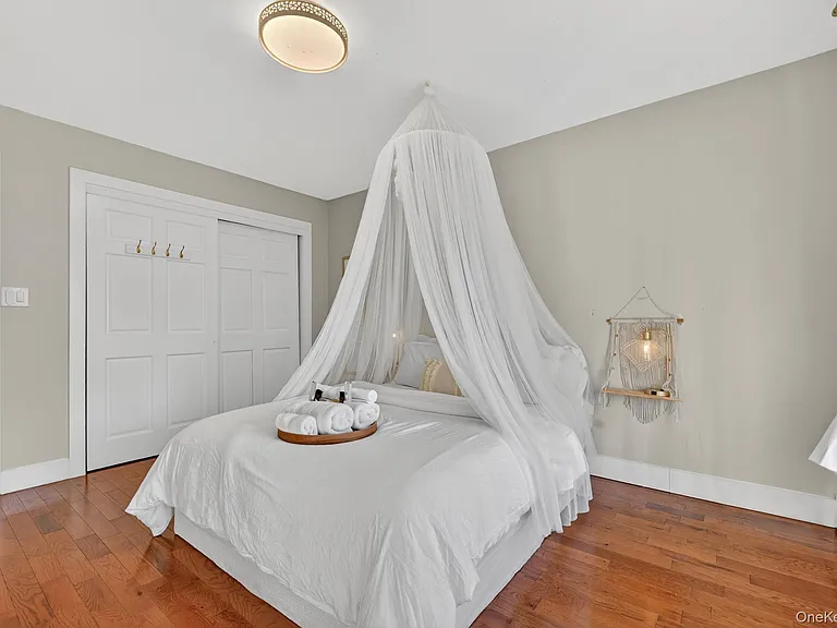 66 Murray Dr — Photo 25