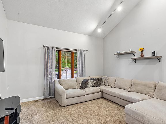 2nd image of 4404 81st St