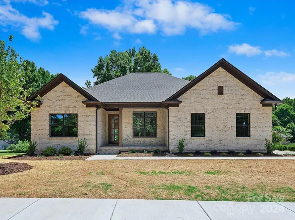 121 Abbington Pl #21, Locust, NC 28097