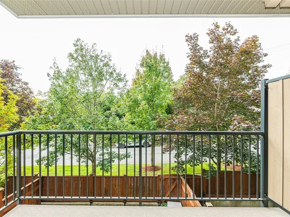 21 Conard St #214, View Royal, BC V8Z 0C4