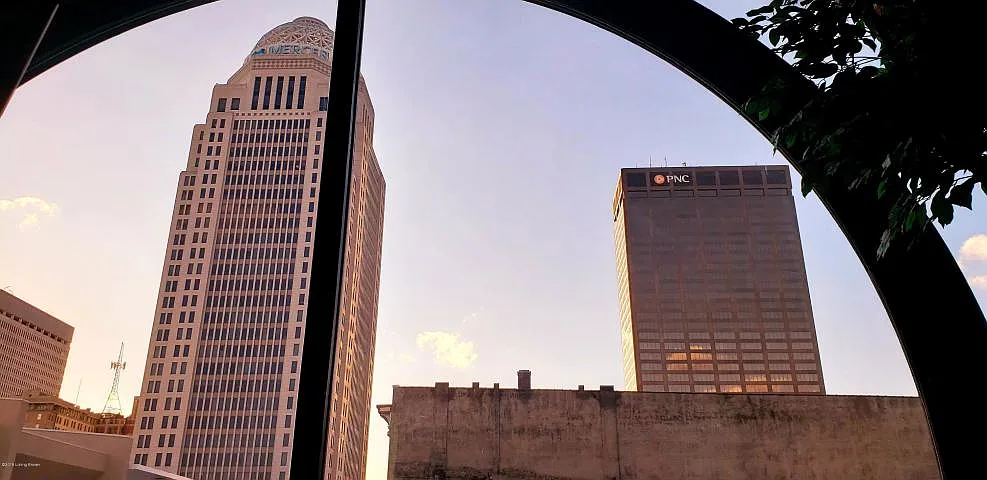 1 bed, 907 sqft, $1,350 — Photo 2
