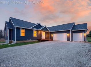 9148 Eva Ln, Fowlerville, MI