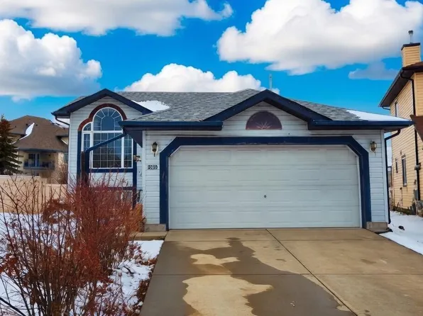 9218 163rd Ave NW, Edmonton, AB T5Z 3M8