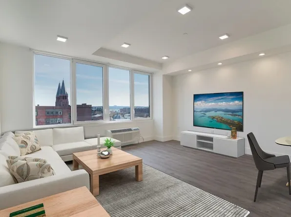 477 Broadway image 1 of 29