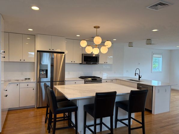 127 Boon St