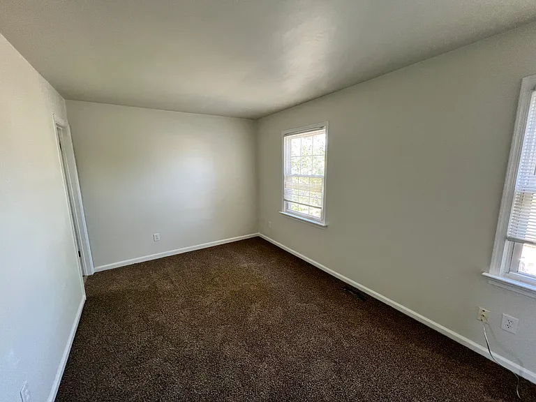 5220 Johnstown Ln — Photo 6