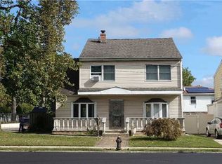 4703 164th St, Flushing, NY 11358