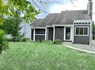 516 Arlene Dr, Maumee, OH 43537
