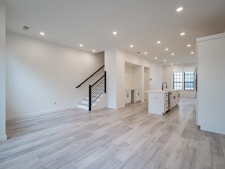 4808 San Jacinto St #203 — Photo 16