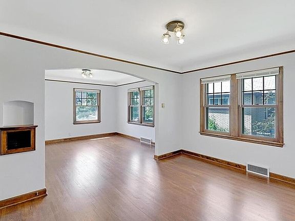 3rd image of 5445 Chicago Ave