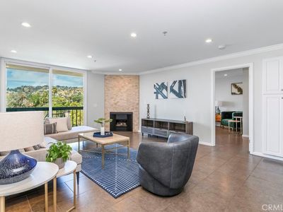 7320 Hawthorn Ave APT 304, Los Angeles, CA, 90046