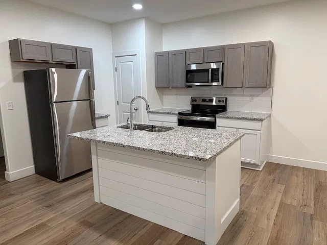 5773 East Bristol Circle - 1 — Photo 4