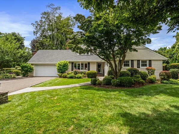 46 Whitehall Boulevard, Garden City, NY 11530