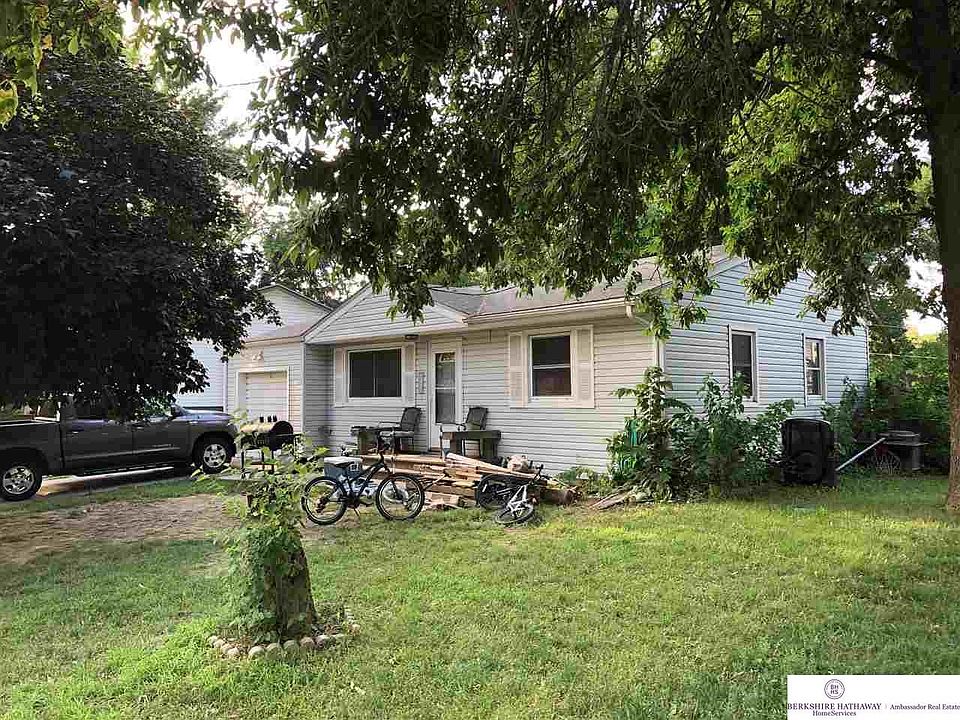 2nd image of 1208 Rogers Cir