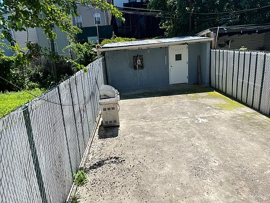 Rented by RCO Realty Inc | media 1