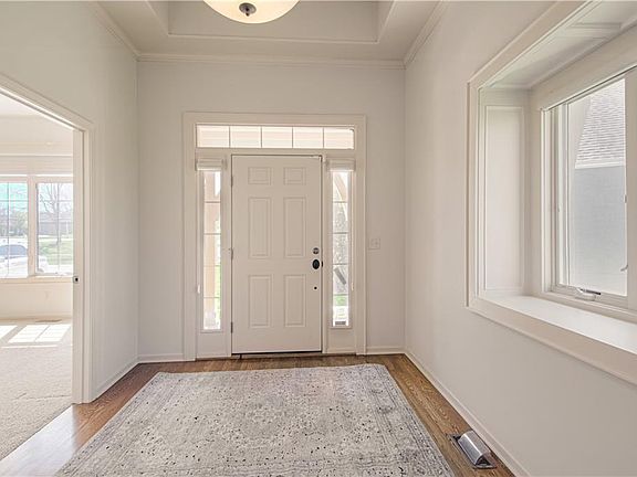 4th image of 14350 Manor Ct