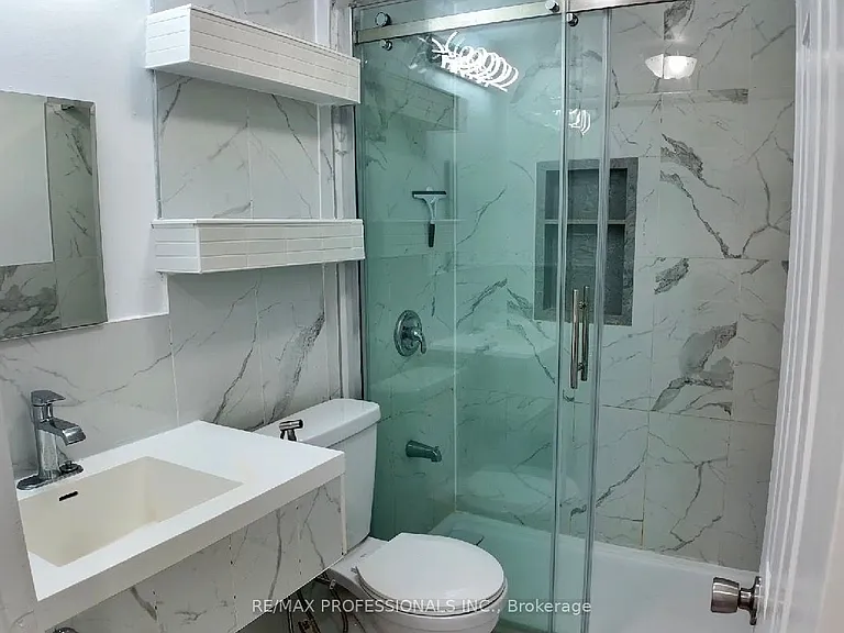 5 Farmbrook Rd #B — Photo 14