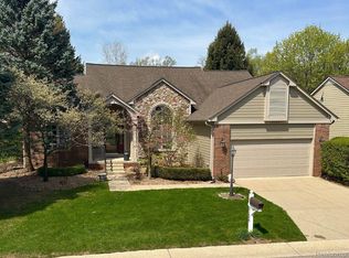 3124 Fairgrove Ter, Rochester, MI 48309