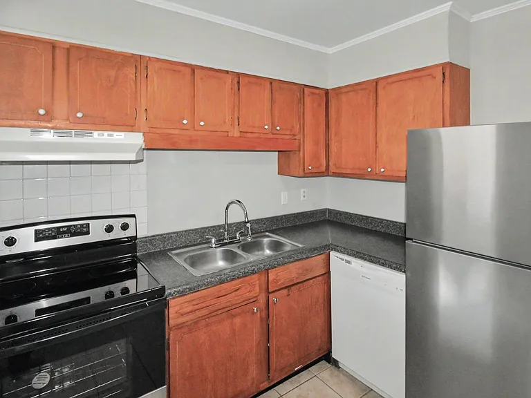 2535 Vail Ave — Photo 6