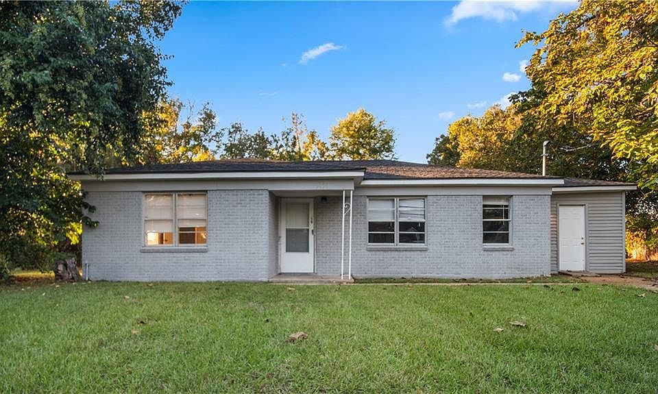 1st image of 5136 Broadmoor Ct