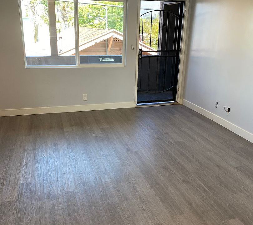 1st image of 3316 W 63rd St APT 11