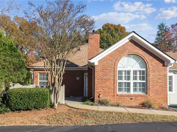 3712 Vineyards Lake Cir NW #U-2, Kennesaw, GA 30144