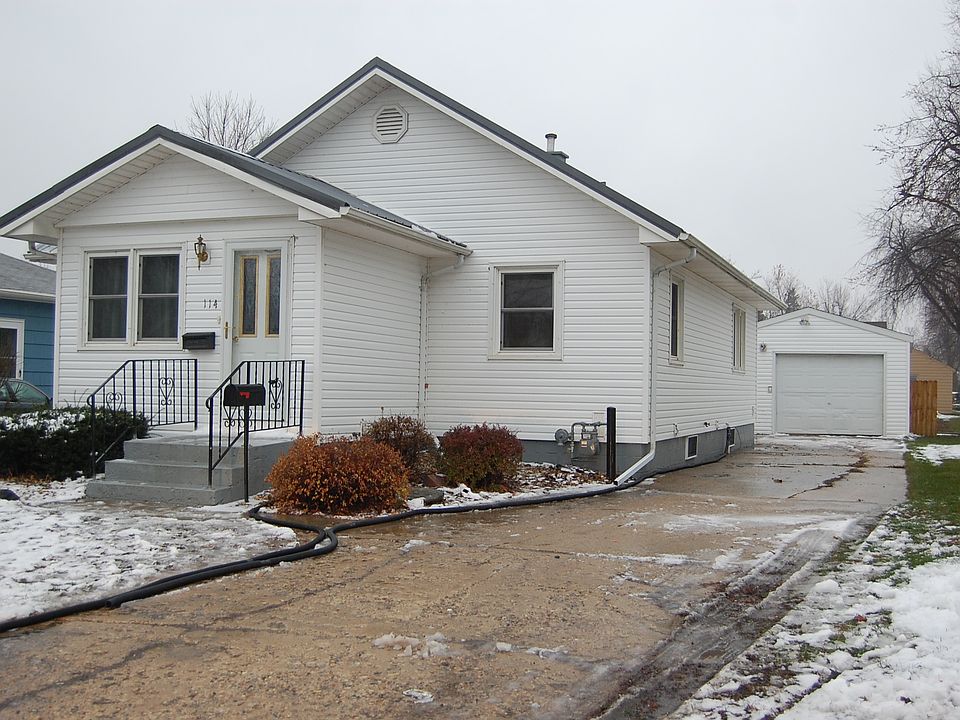 1st image of 114 10th Ave