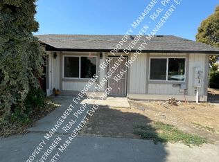 911 Julieann Ln UNIT A, Porterville, CA 93257