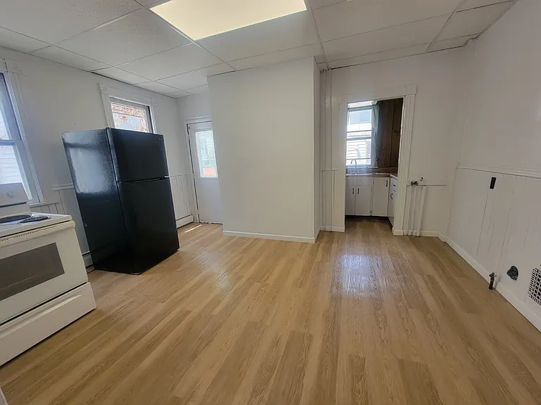 169 S Hancock St — Photo 8