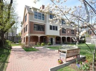 76 Green St UNIT 3, Brookline, MA 02446