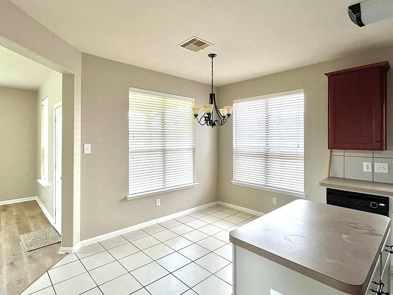 2522 Oakthorn Ct — Photo 11