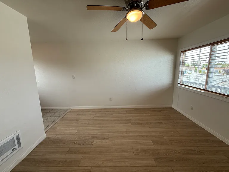 4730 W Point Loma Blvd #8 — Photo 6