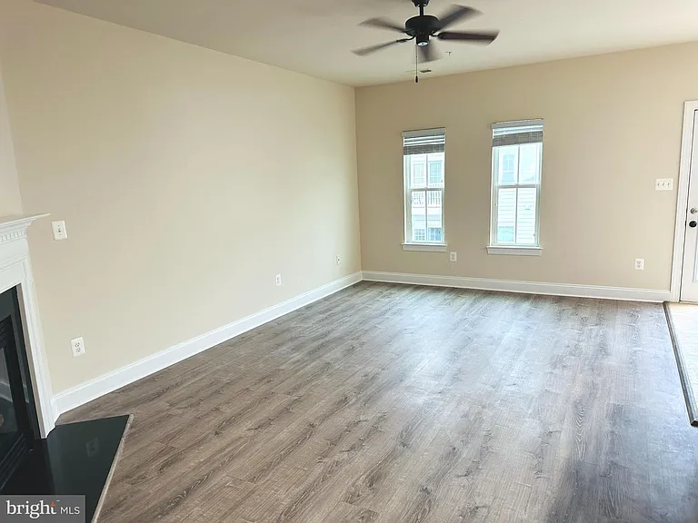 343 Community Center Ave — Photo 6