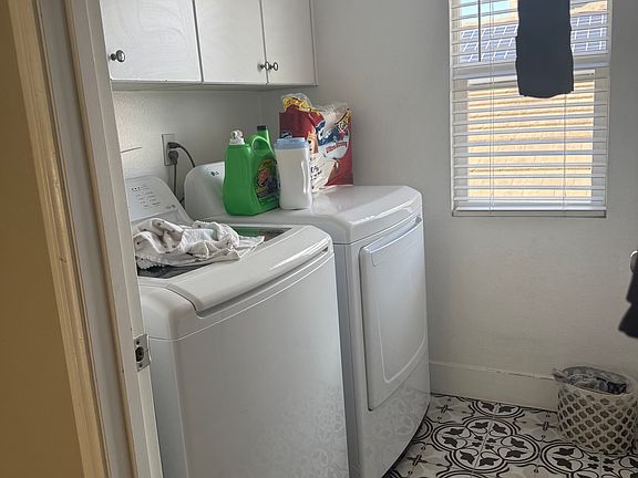 4th image of 597 Chadwick Pl