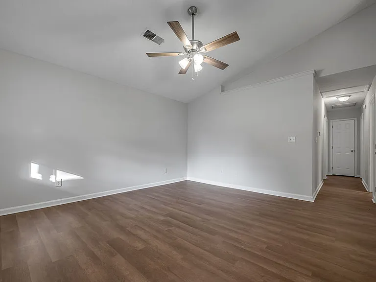 660 Morgan Hills Dr — Photo 5
