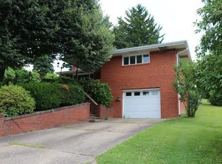 24 Colonial Dr, Monessen, PA 15062