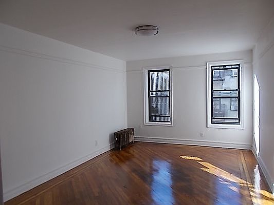 4th image of 540 Saint Johns Pl APT 4B