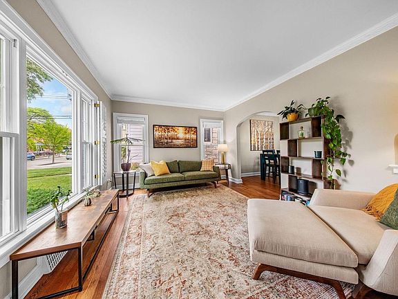 4th image of 5574 N Kent AVENUE