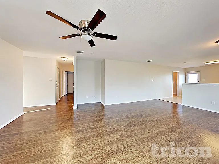 2513 Thousand Oaks Dr — Photo 5