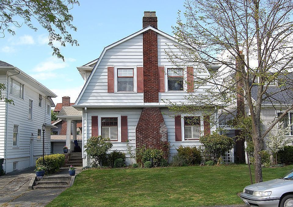 2nd image of 818 W Wheeler St