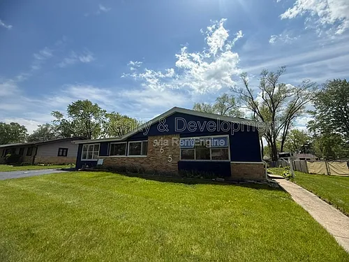 565 Kingman Ln Photo 1