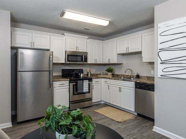 1220 Meredith Dr #14-1405