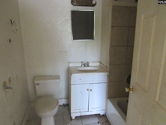 5th image of 7112 Claudia Dr