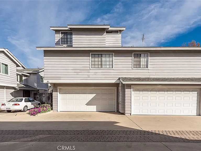 2nd image of 355 Avocado St #11